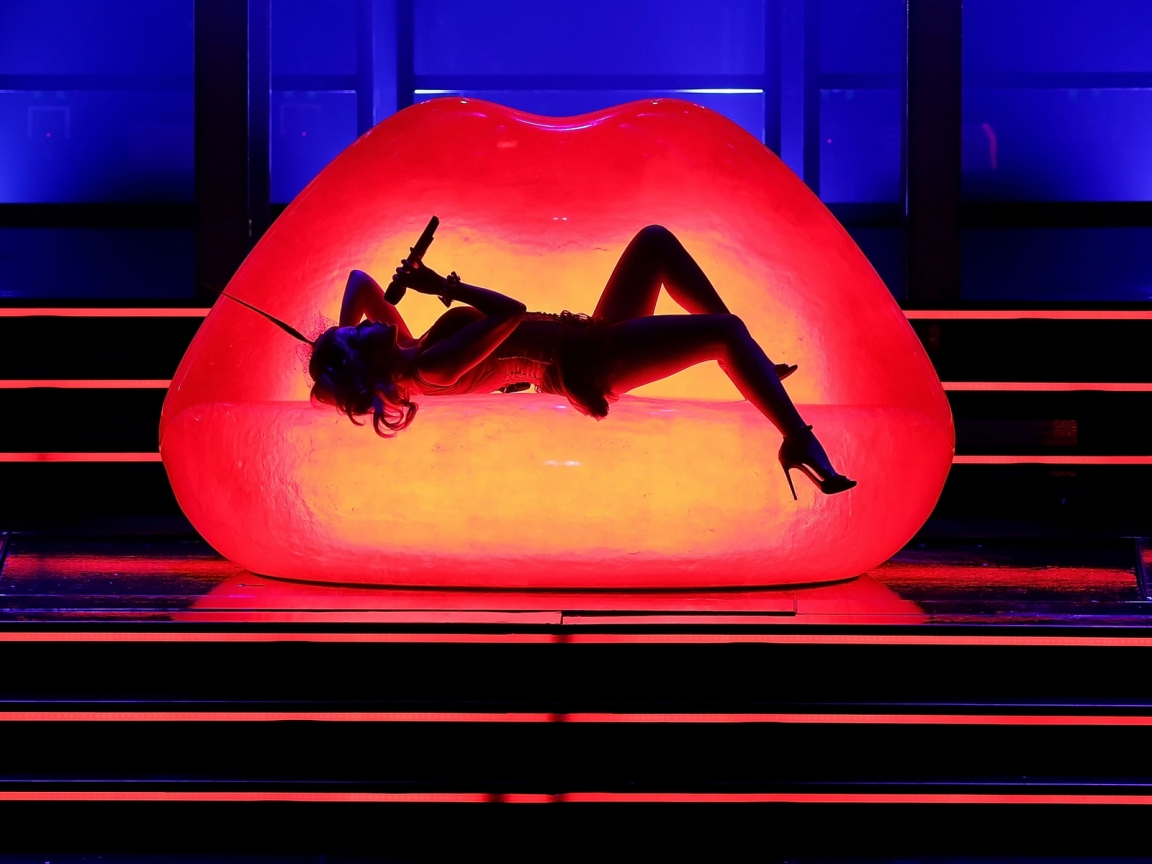 Kylie Minogue Performance  for 1152 x 864 resolution