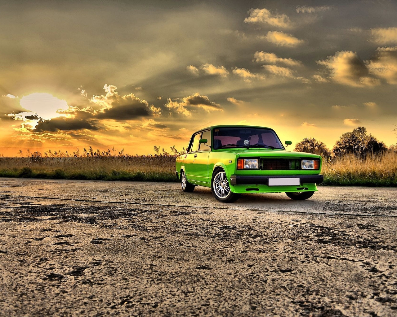 Lada for 1280 x 1024 resolution