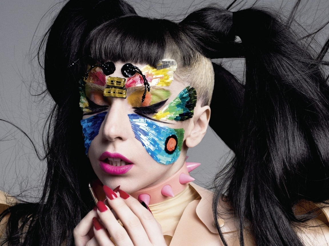 Lady Gaga Face Painting for 1152 x 864 resolution