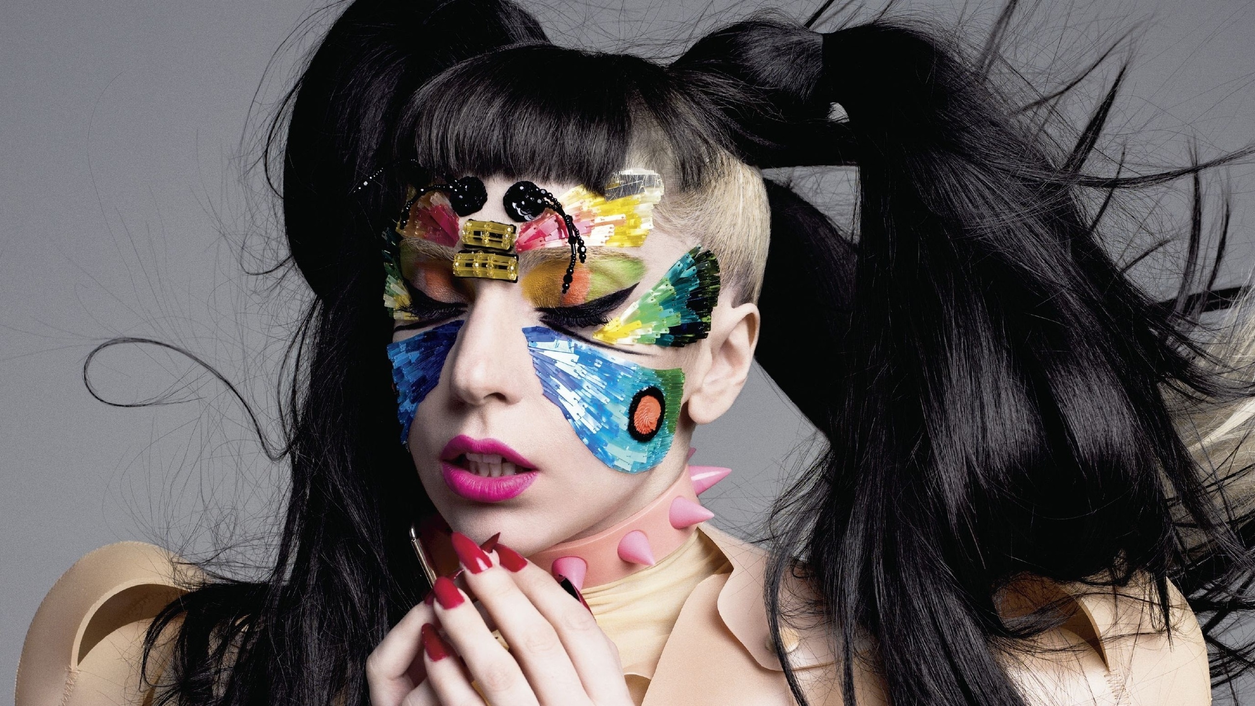 Lady Gaga Face Painting for 2560x1440 HDTV resolution