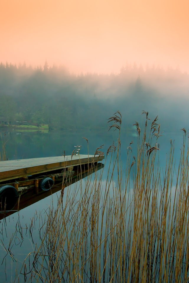 Lake Pontoon Bridge for 640 x 960 iPhone 4 resolution
