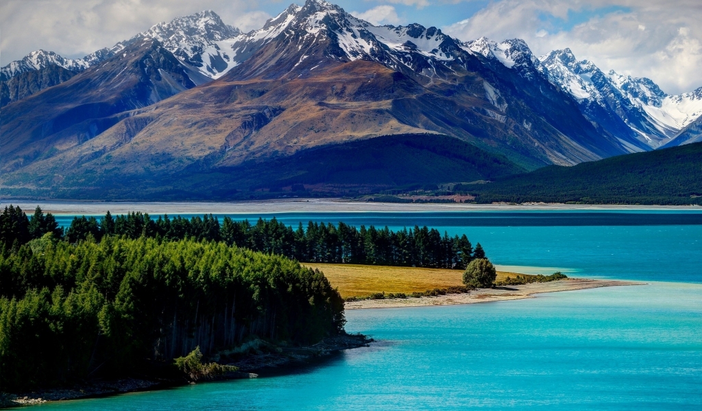 Lake Tekapo New Zealand for 1024 x 600 widescreen resolution