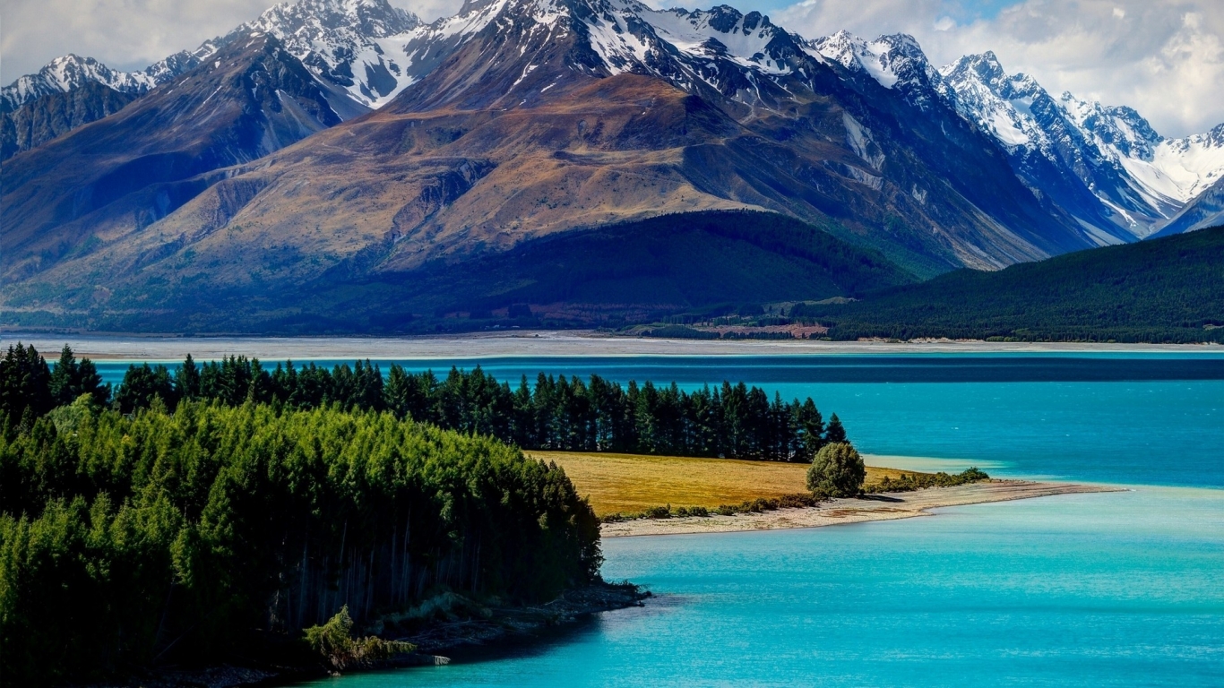 Lake Tekapo New Zealand for 1366 x 768 HDTV resolution