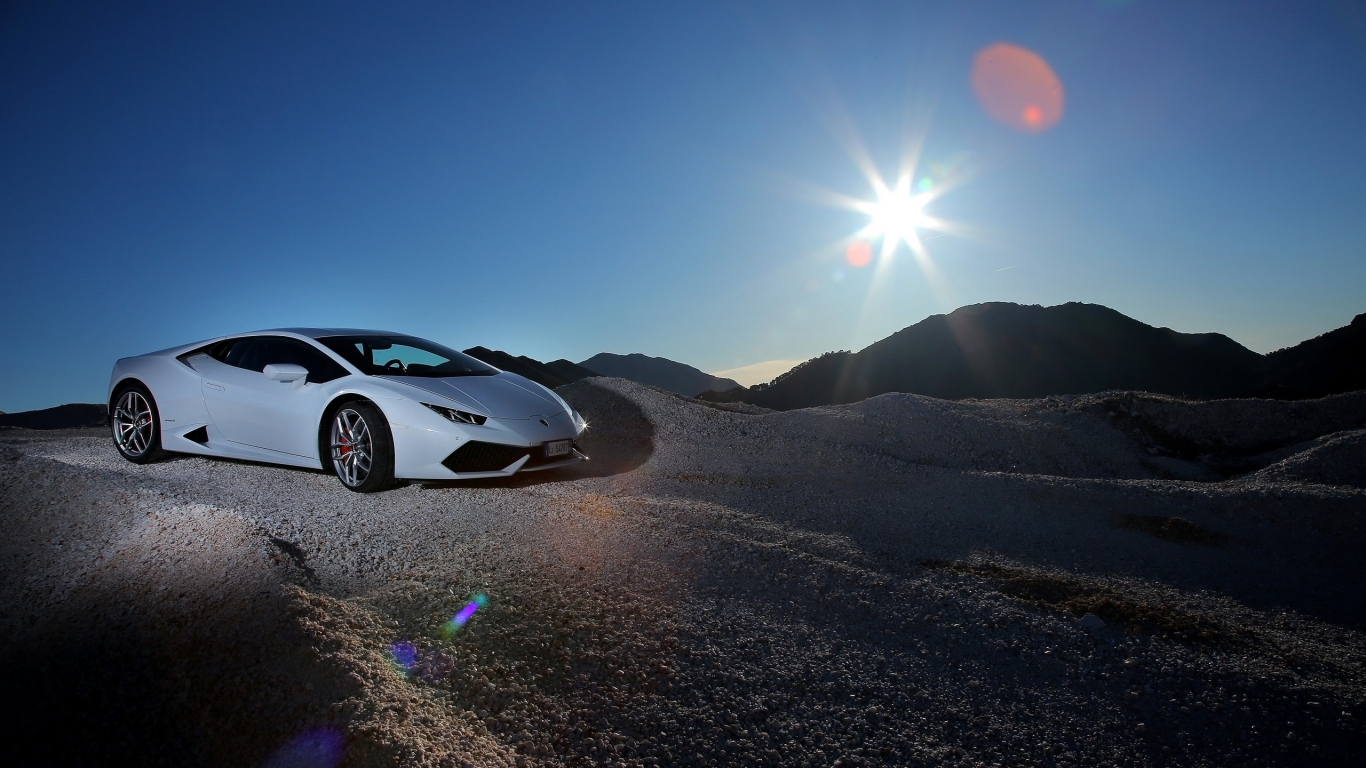 Lamborghini Huracan Sunset for 1366 x 768 HDTV resolution