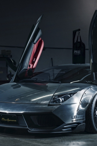 Lamborghini Murcielago LB Performance for 320 x 480 iPhone resolution