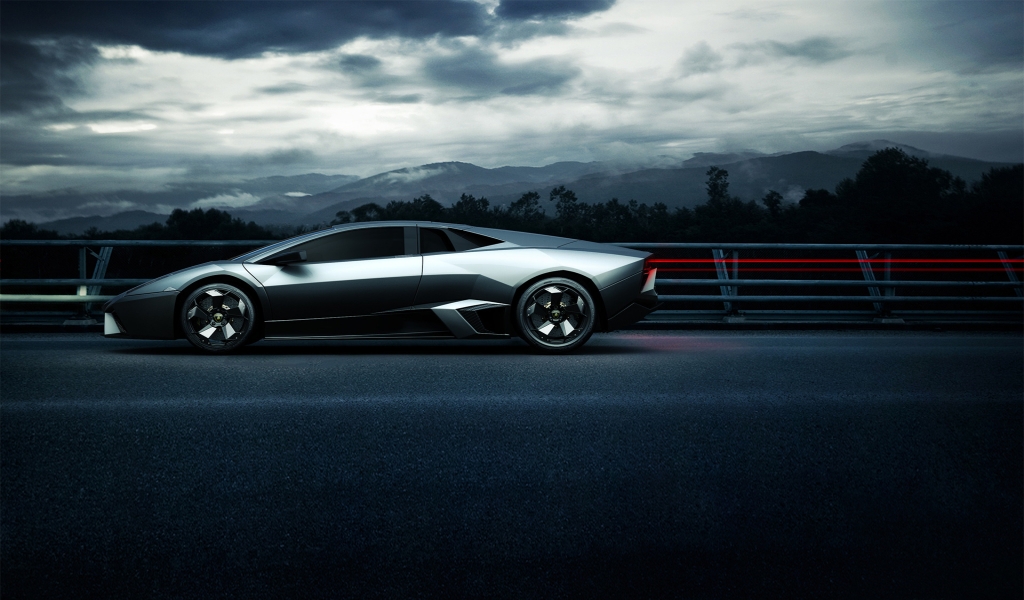 Lamborghini Sport Side Angle for 1024 x 600 widescreen resolution