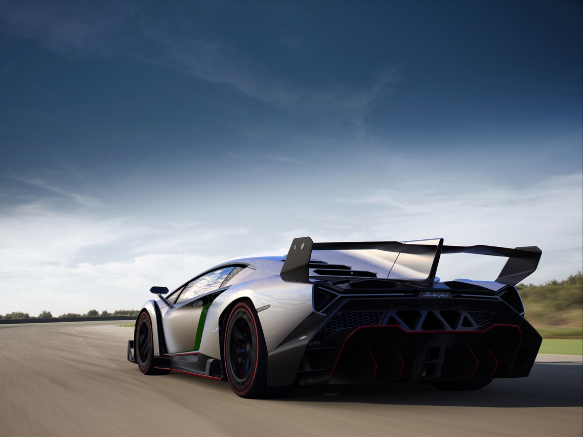 Lamborghini Veneno Rear for 1152 x 864 resolution