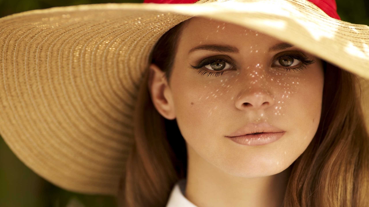 Lana Del Rey Hat for 1280 x 720 HDTV 720p resolution