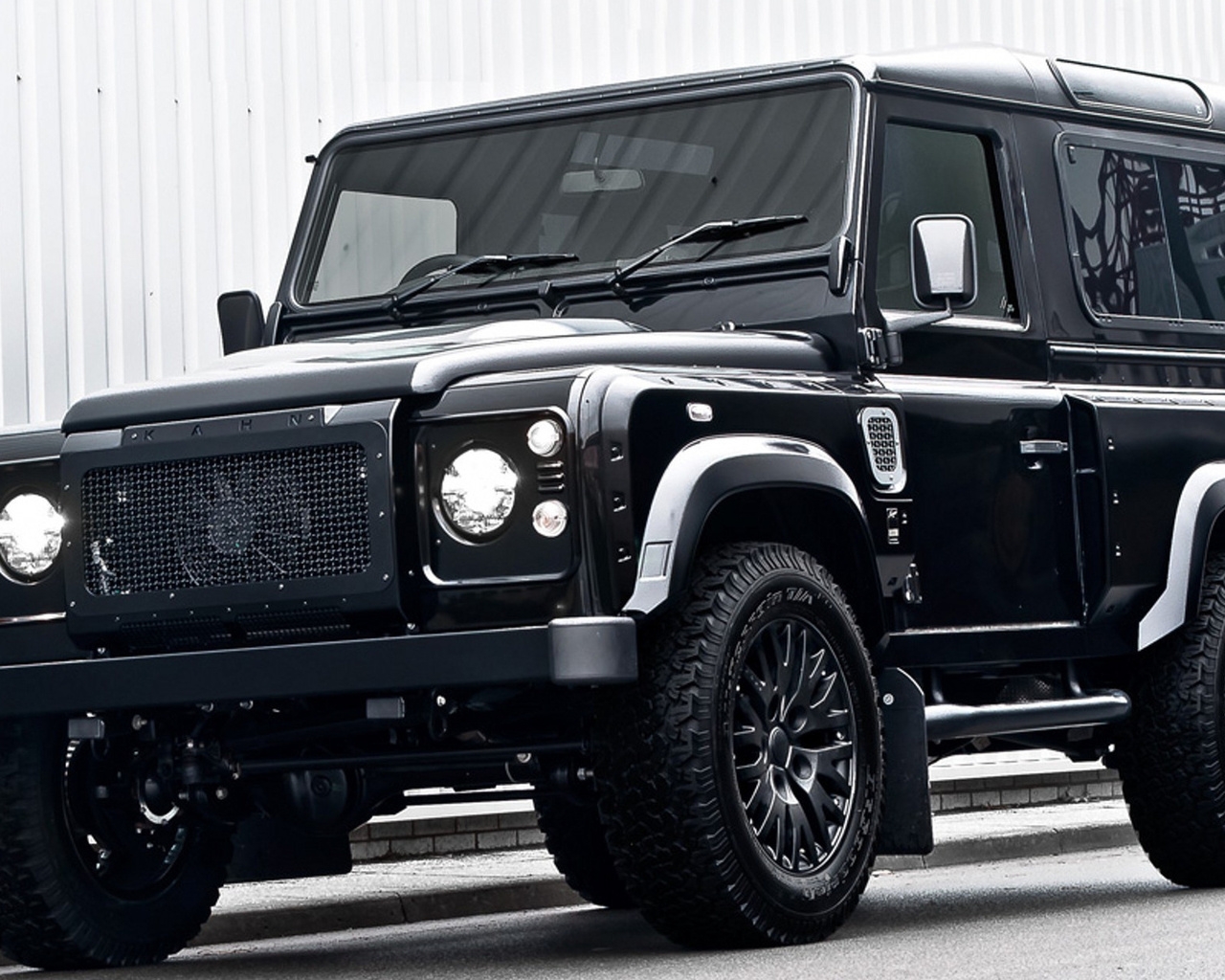 Land Rover Defender Military Edition Kahn Edition for 1280 x 1024 resolution
