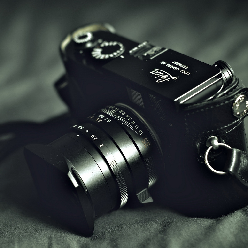 Leica Camera for 1024 x 1024 iPad resolution