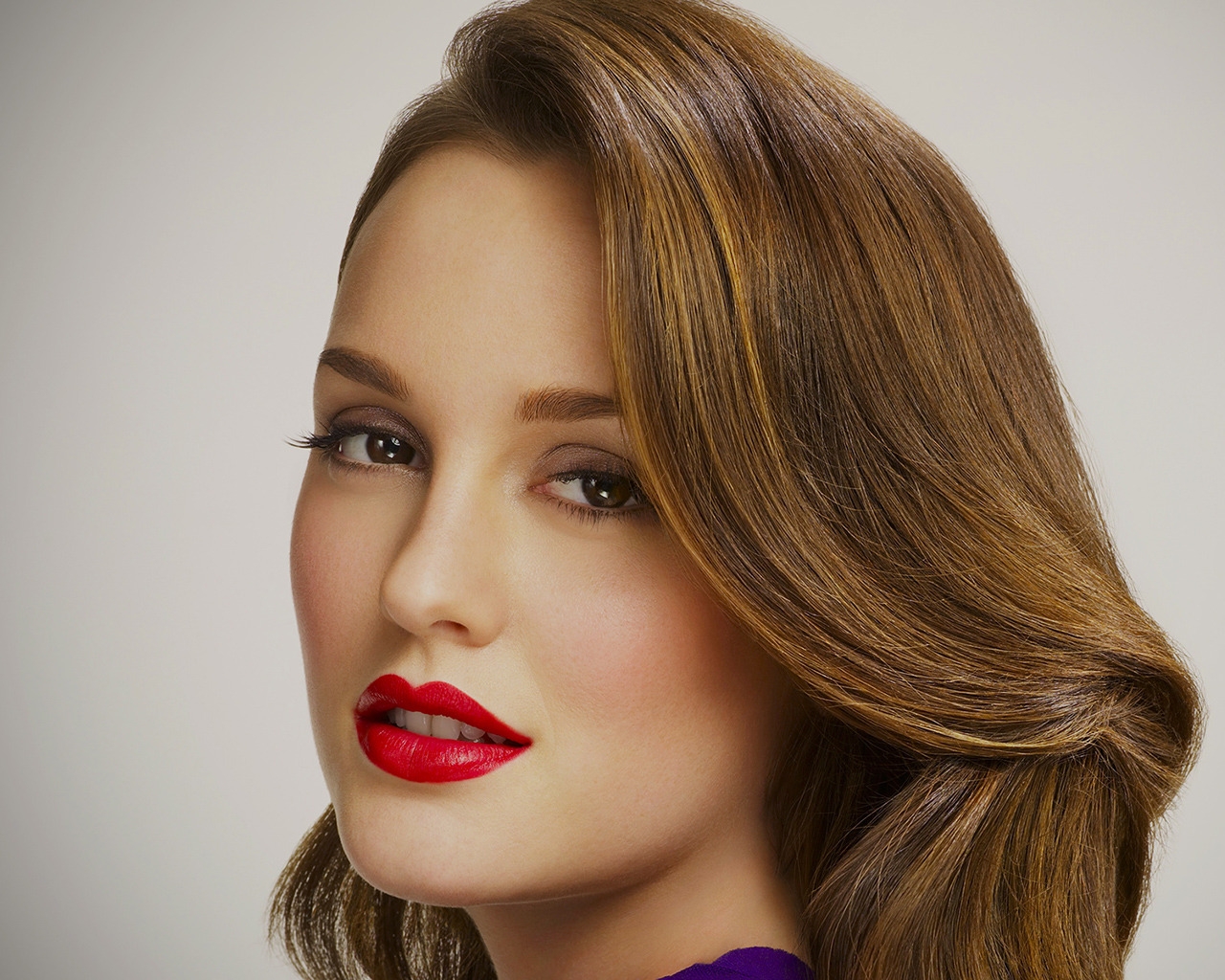 Leighton Meester Gorgeous for 1280 x 1024 resolution
