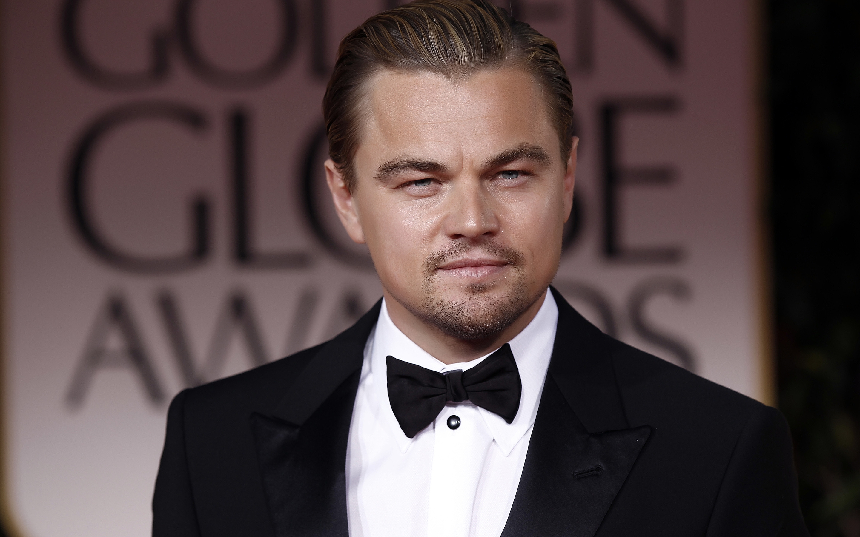 Leonardo DiCaprio in Tuxedo for 2880 x 1800 Retina Display resolution