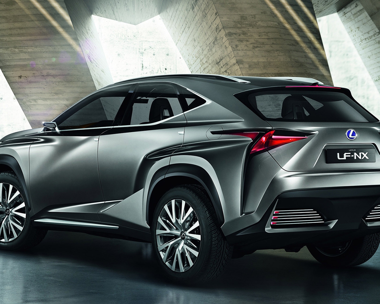 Lexus Concept Crossover for 1280 x 1024 resolution