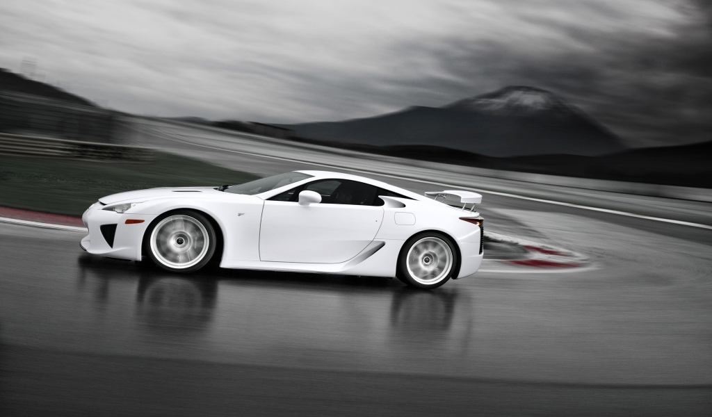 Lexus LFA White Side Angle Speed for 1024 x 600 widescreen resolution