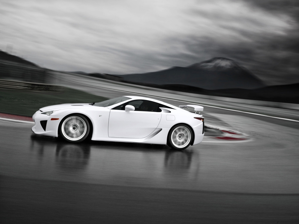 Lexus LFA White Side Angle Speed for 1024 x 768 resolution