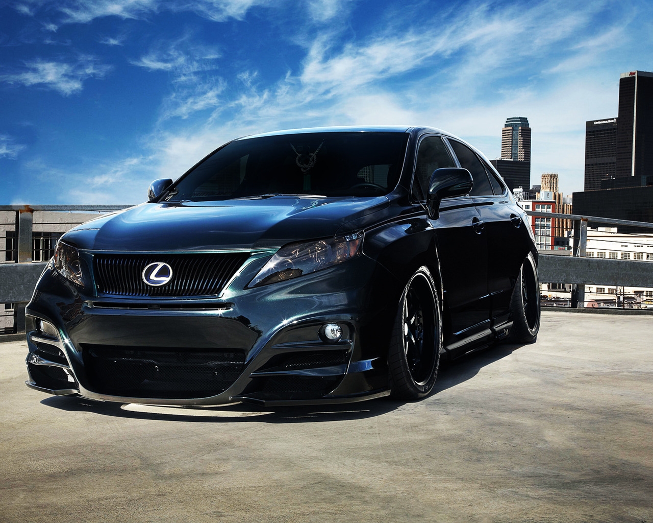 Lexus RX for 1280 x 1024 resolution