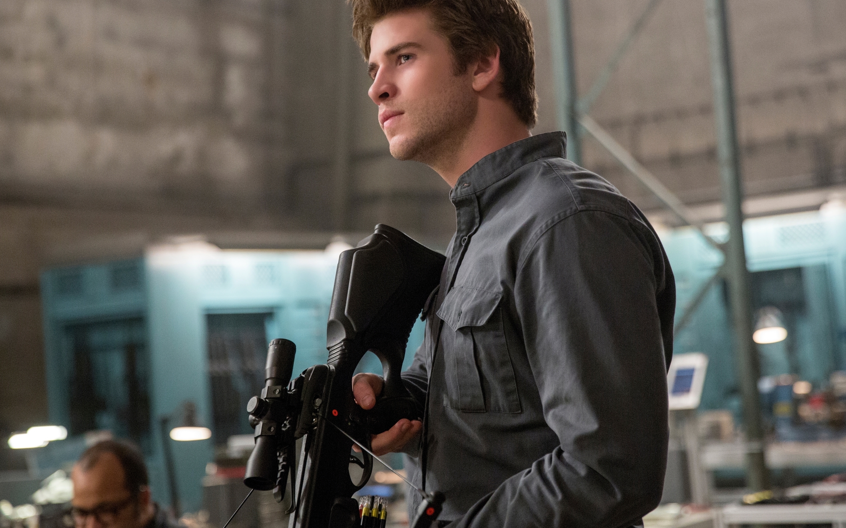 Liam Hemsworth in The Hunger Games for 2880 x 1800 Retina Display resolution