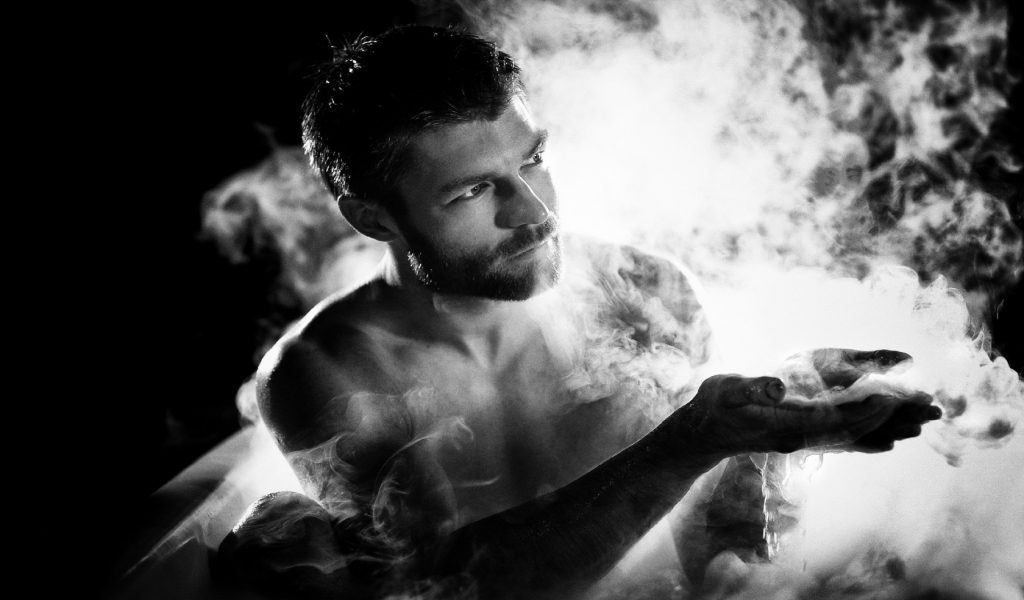 Liam McIntyre Spartacus for 1024 x 600 widescreen resolution