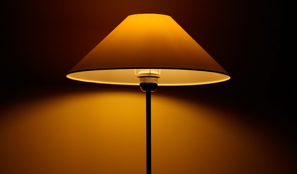Lighted Lamp for 1024 x 600 widescreen resolution