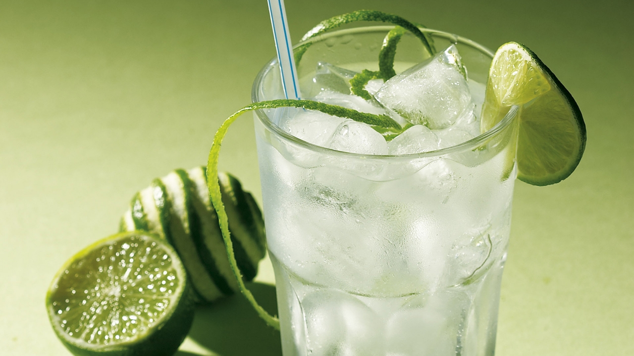Lime Refreshing Cocktail for 1280 x 720 HDTV 720p resolution