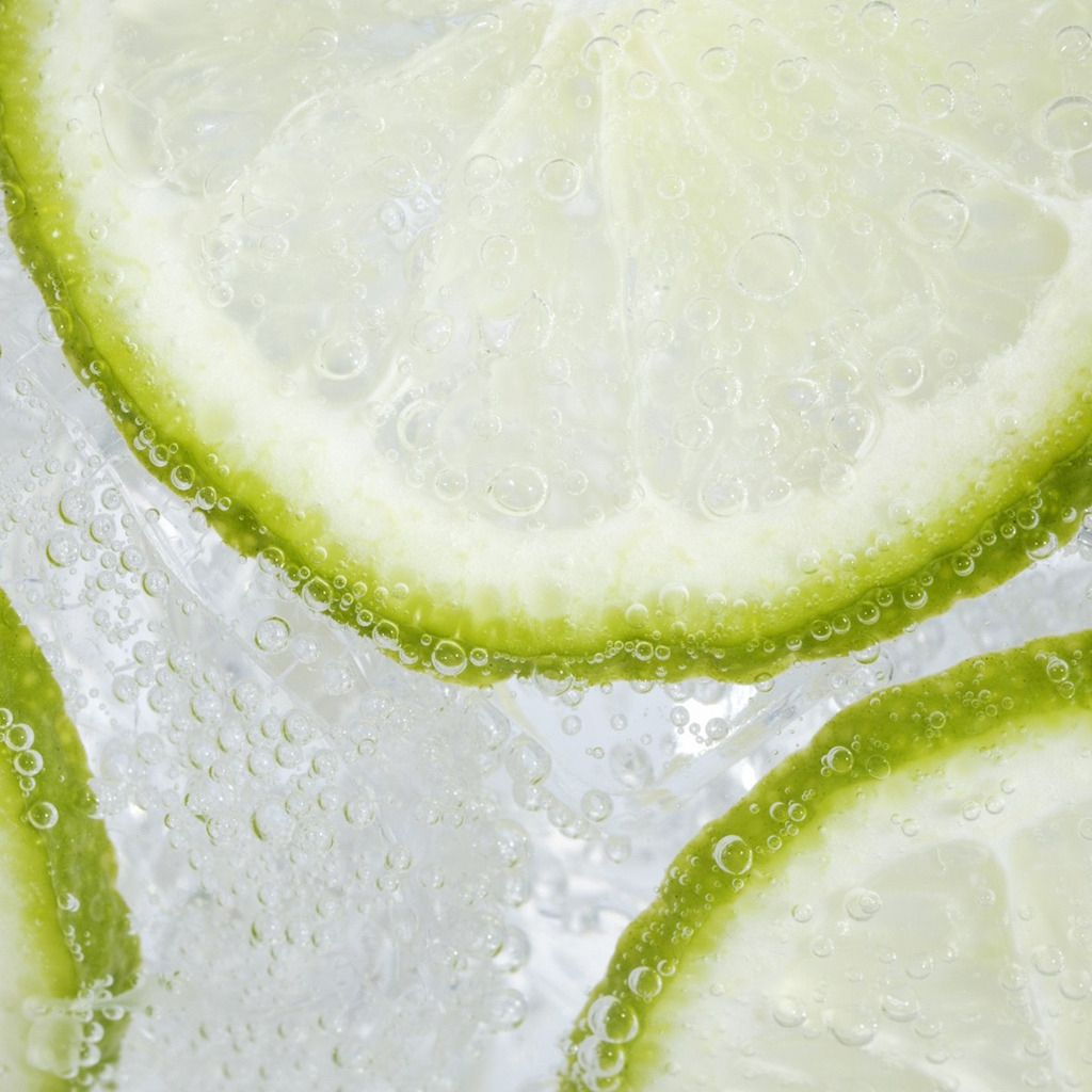 Limes in Mineral Water for 1024 x 1024 iPad resolution