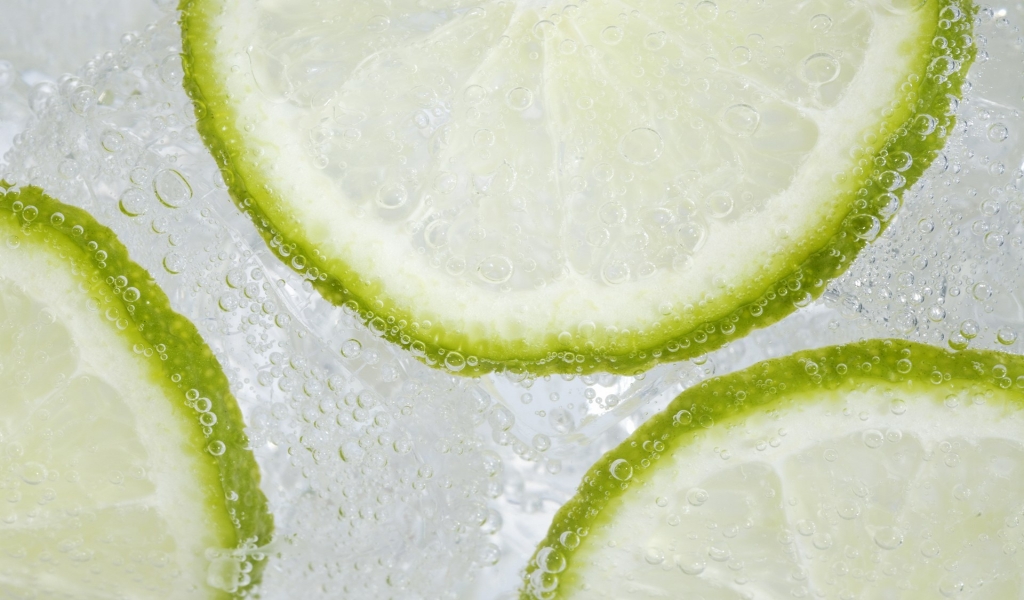 Limes in Mineral Water for 1024 x 600 widescreen resolution