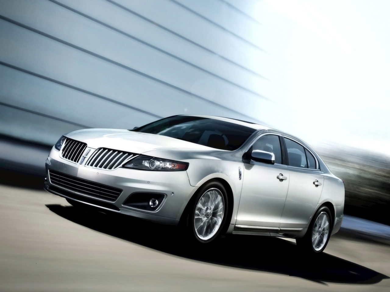Lincoln MKS 2011 Silver for 1280 x 960 resolution