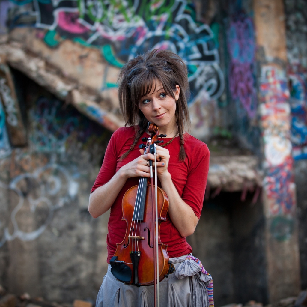 Lindsey Stirling for 1024 x 1024 iPad resolution