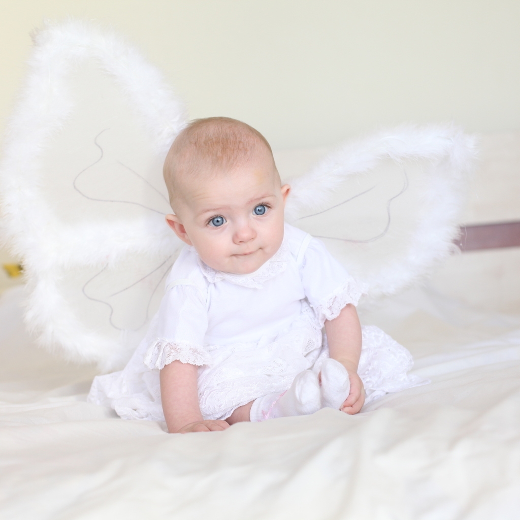 Little Angel for 1024 x 1024 iPad resolution