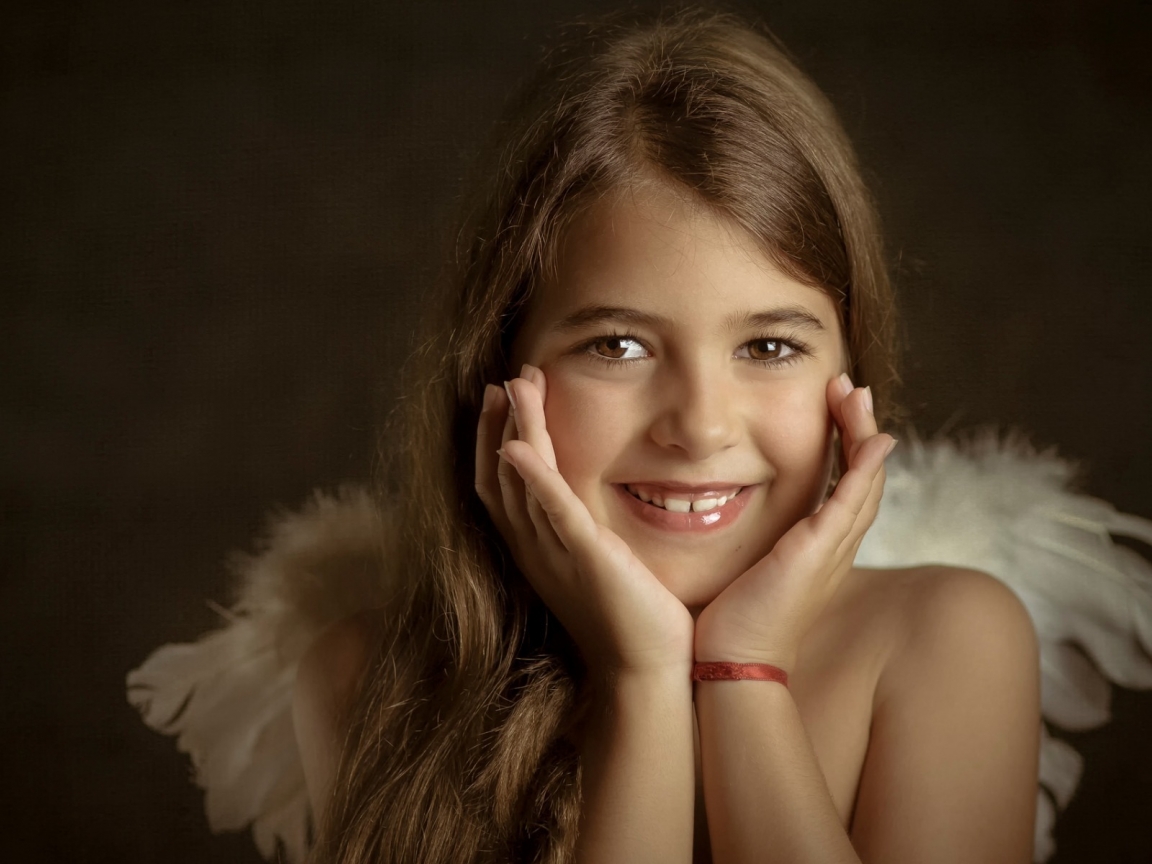 Little Angel Smile for 1152 x 864 resolution