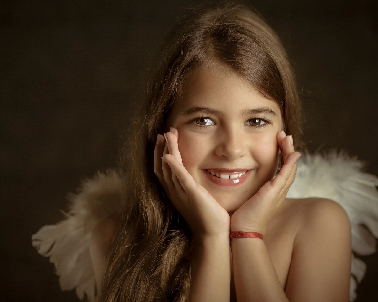 Little Angel Smile for 1280 x 1024 resolution