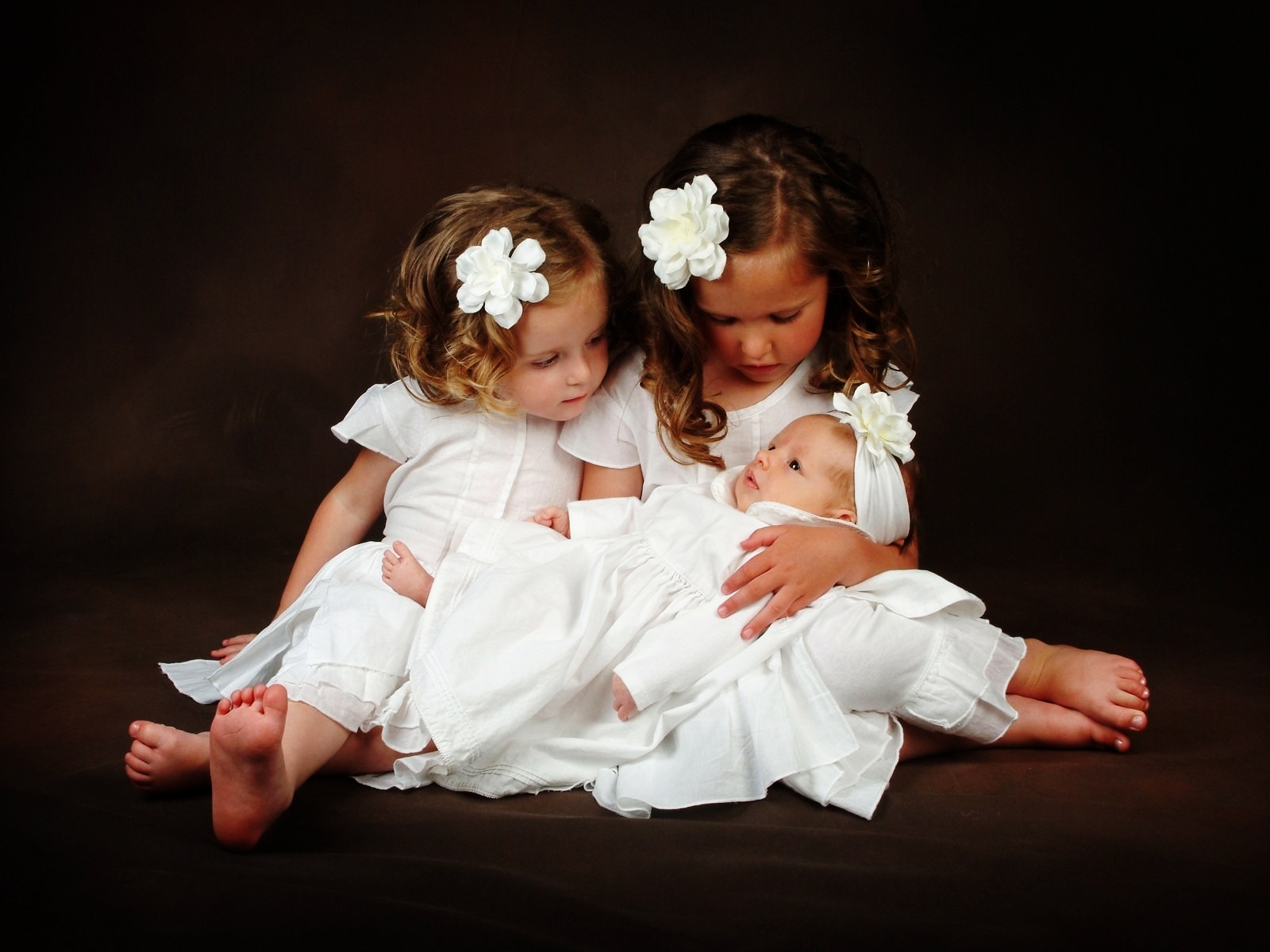 Little Girls for 1600 x 1200 resolution