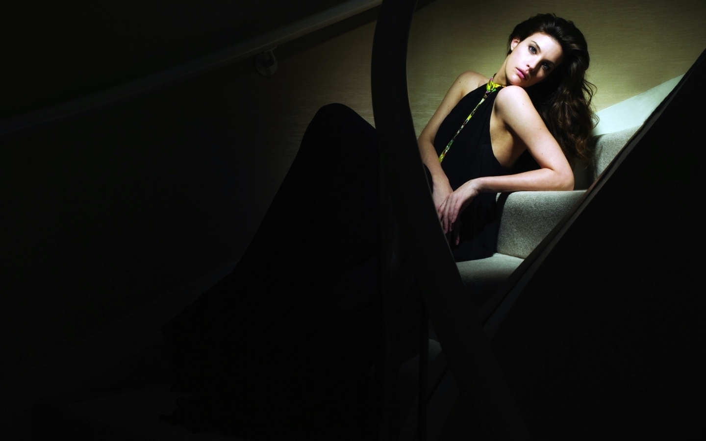 Liv Tyler on The Stairs for 1440 x 900 widescreen resolution
