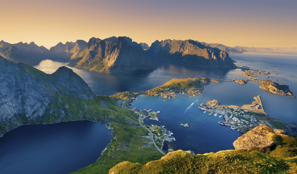  Lofoten Islands Norway for 1024 x 600 widescreen resolution