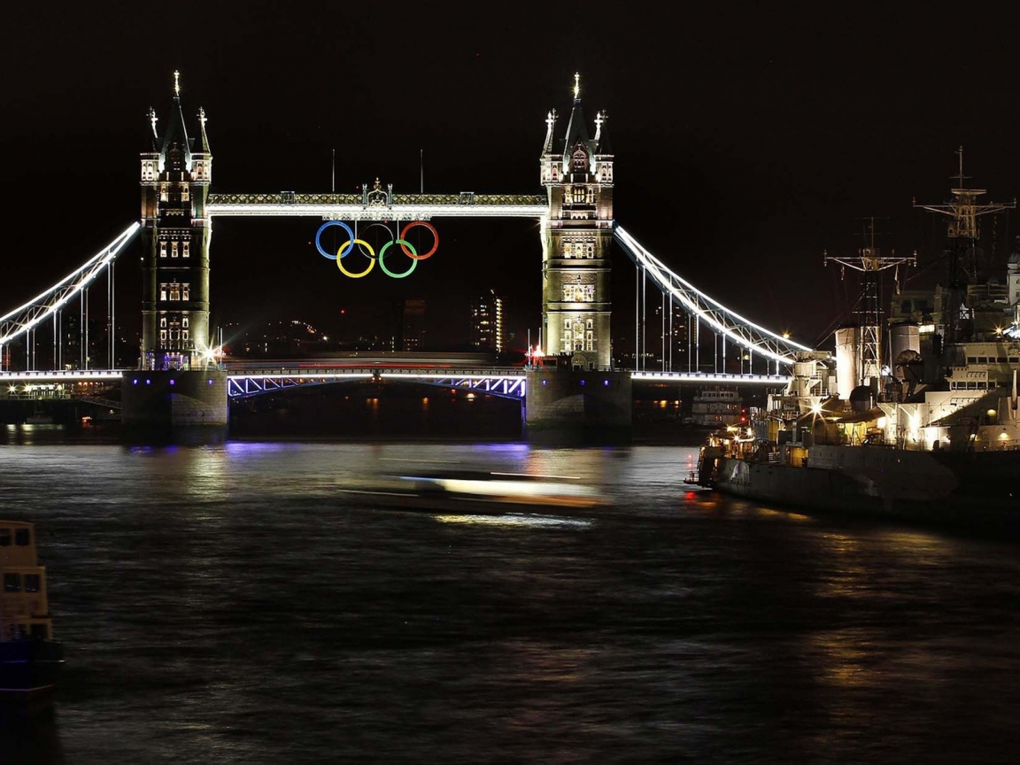 London Bridge at Night 2012 Olympics for 1152 x 864 resolution