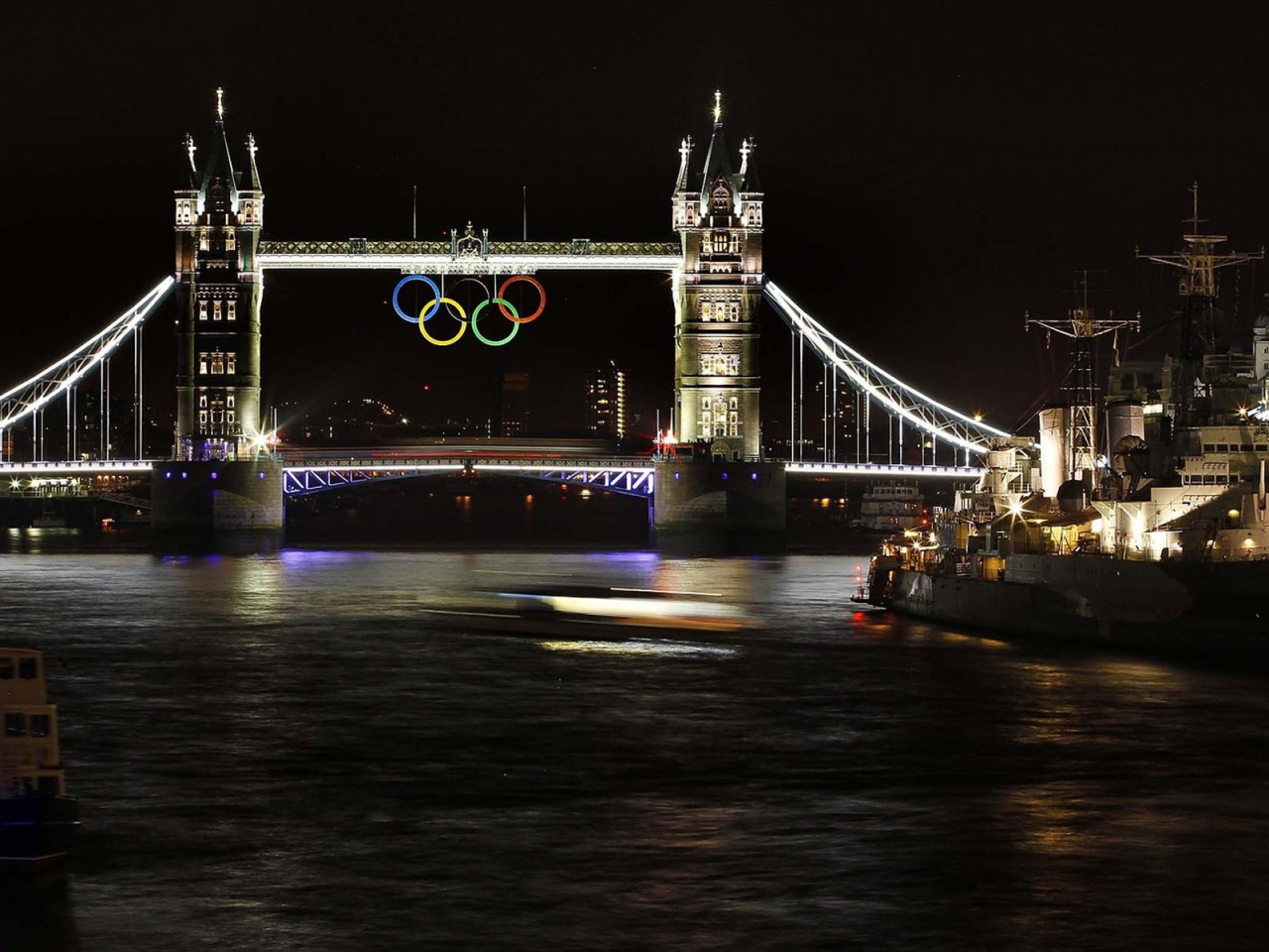 London Bridge at Night 2012 Olympics for 1280 x 960 resolution