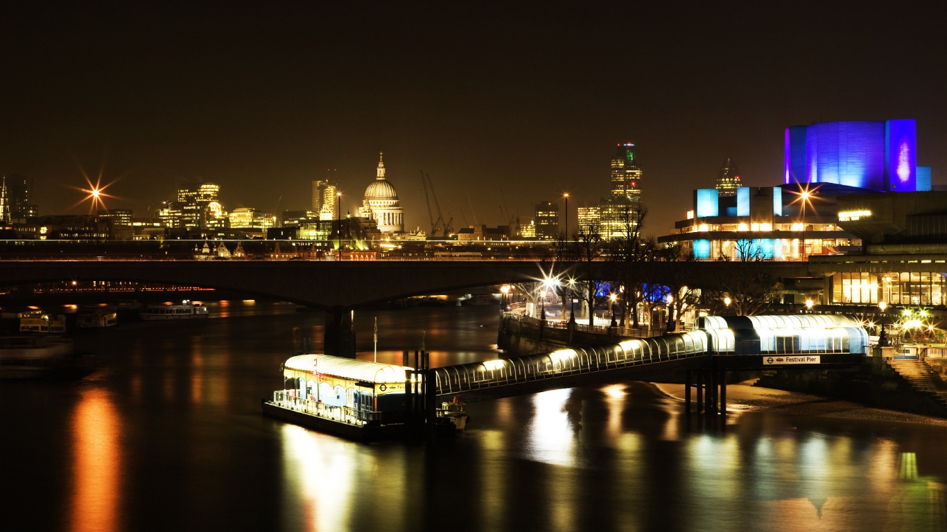 London Lights for 1366 x 768 HDTV resolution