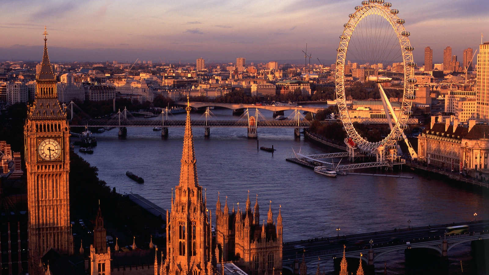 London Sunset for 1600 x 900 HDTV resolution