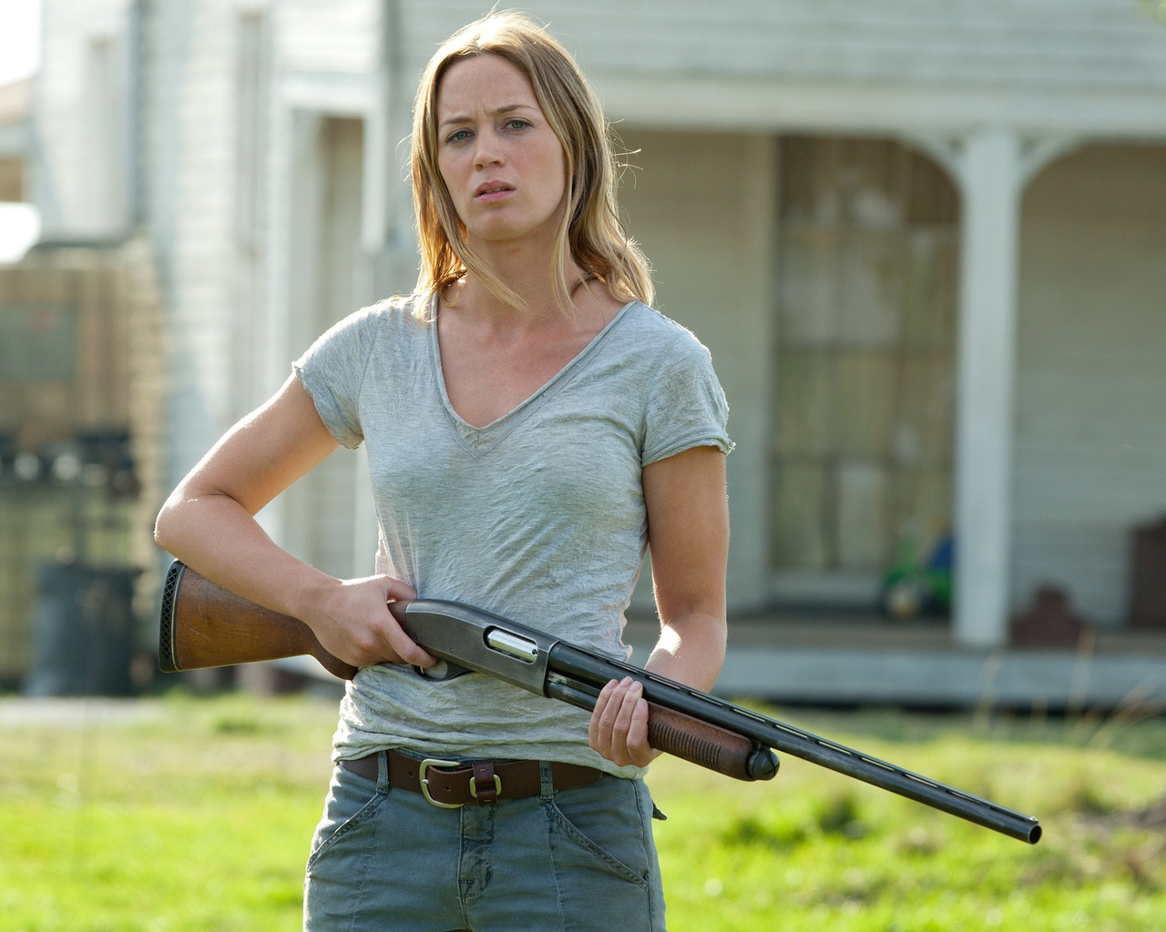 Looper Emily Blunt for 1280 x 1024 resolution
