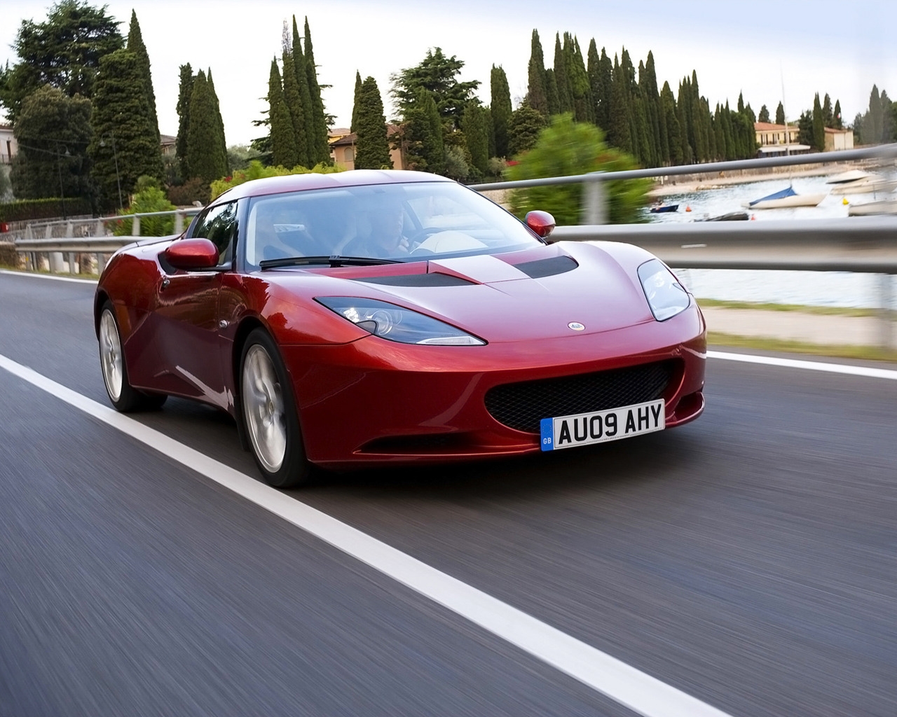 Lotus Evora Red for 1280 x 1024 resolution