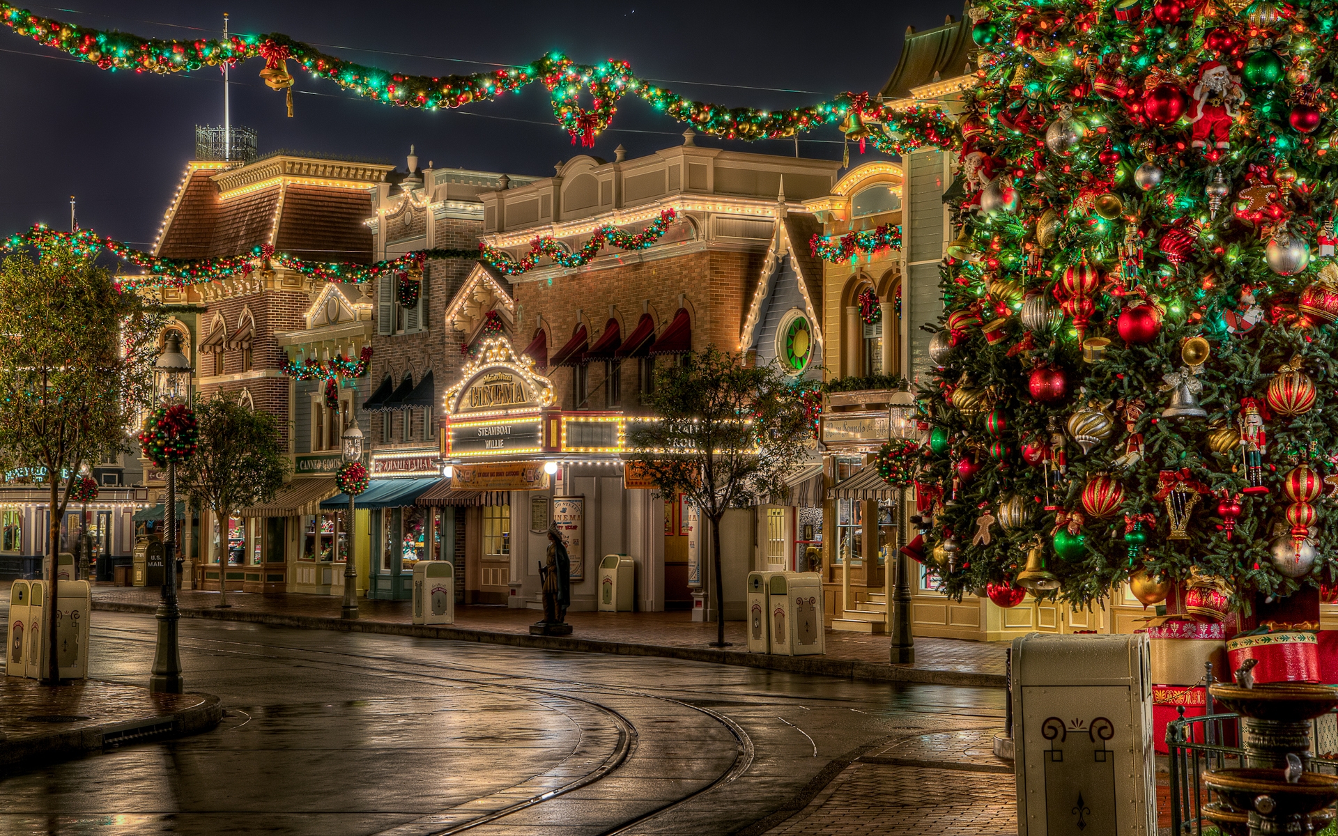 Lovely Christmas Street Decoration for 1920 x 1200 widescreen resolution