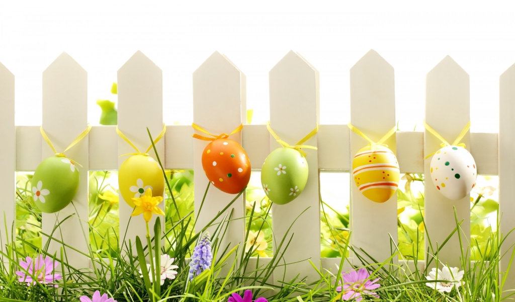 Lovely Easter Eggs Decoration for 1024 x 600 widescreen resolution