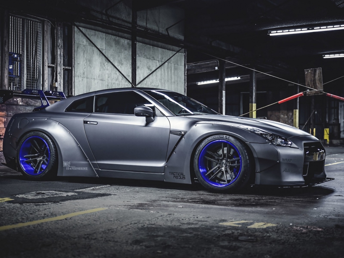 Lovely Nissan GT-R Liberty Walk for 1152 x 864 resolution