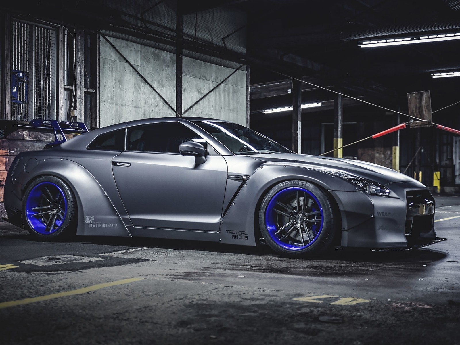 Lovely Nissan GT-R Liberty Walk for 1600 x 1200 resolution