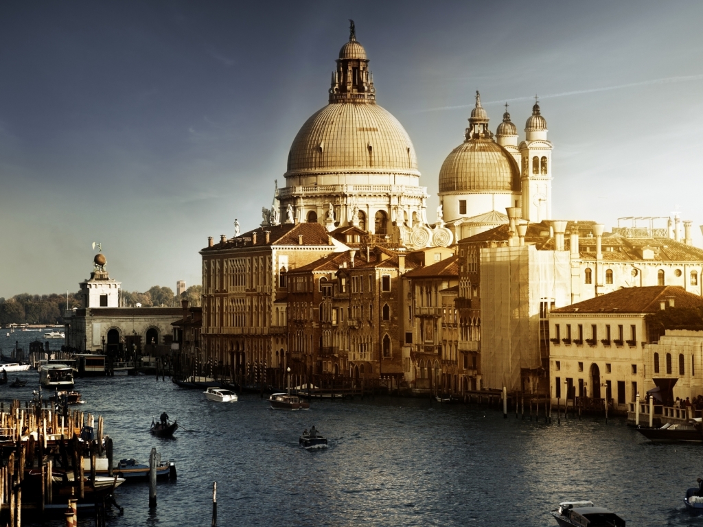 Lovely Venice City Corner for 1024 x 768 resolution