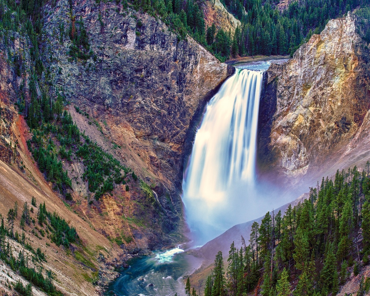 Lower Falls Yellowstone National Park for 1280 x 1024 resolution