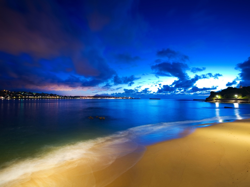 Luxury Beach for 1024 x 768 resolution