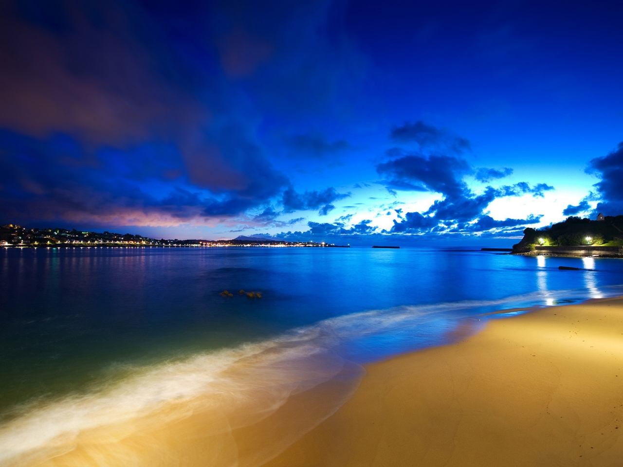Luxury Beach for 1280 x 960 resolution