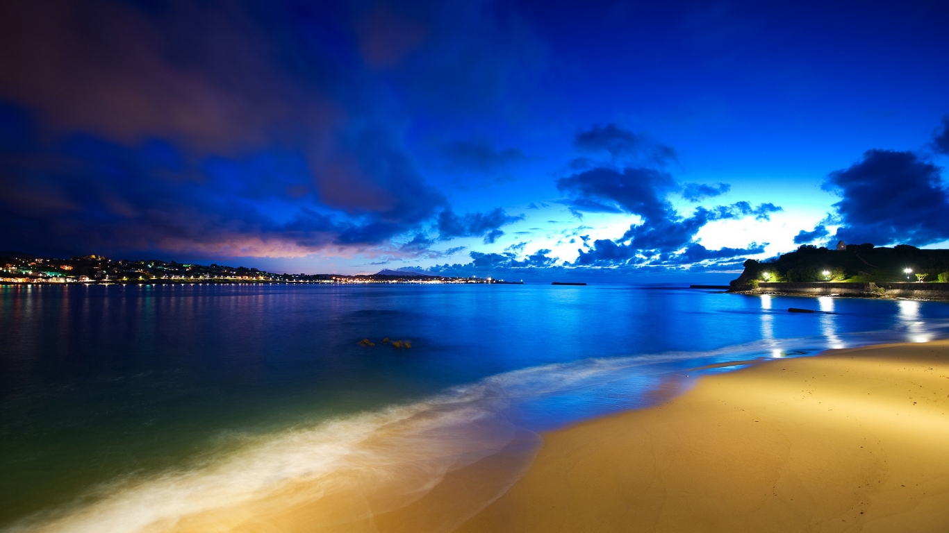 Luxury Beach for 1366 x 768 HDTV resolution
