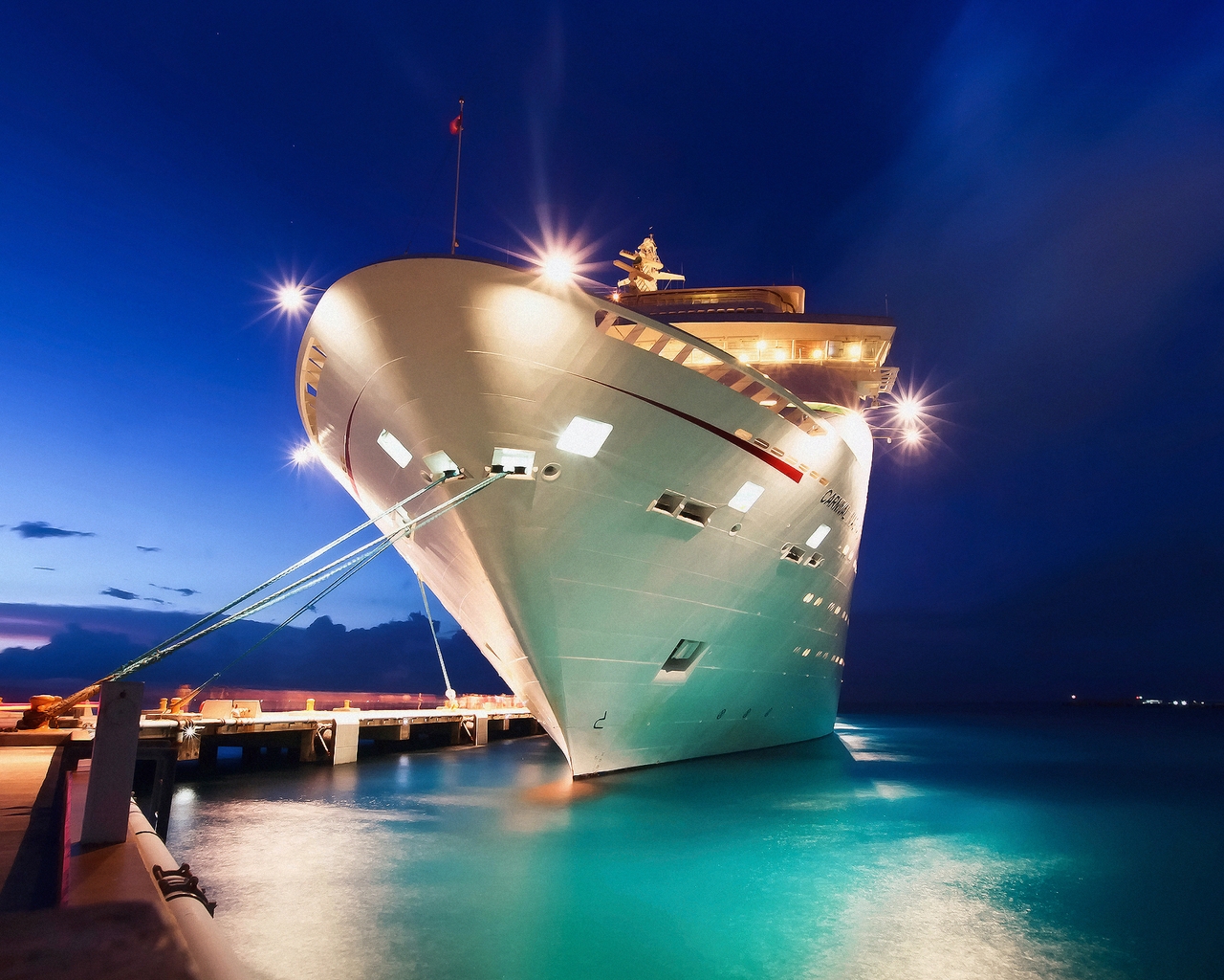 Luxury Cruise Ship for 1280 x 1024 resolution
